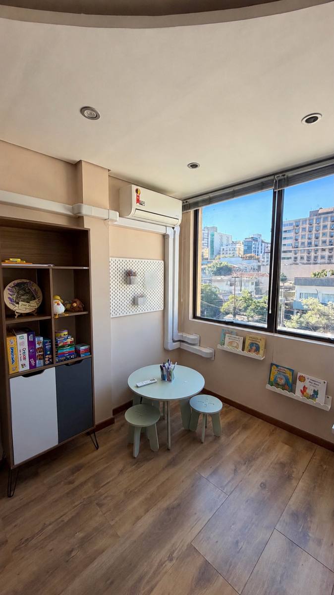 Consultório de Victória Mundstock — Espaço lúdico e acolhedor no bairro Auxiliadora, Porto Alegre